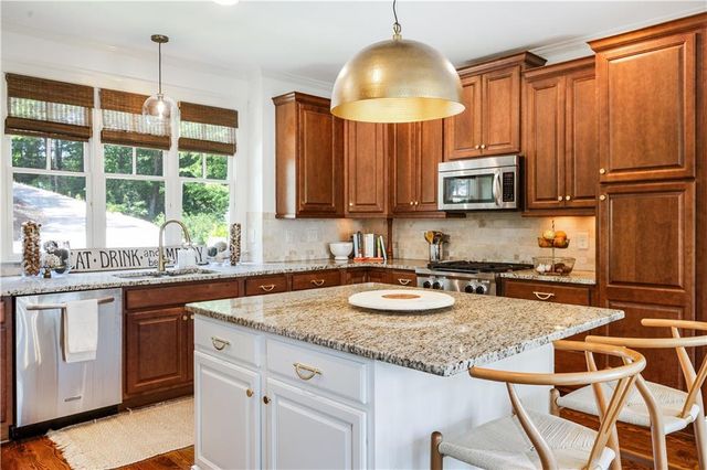 401 Ridgewater Lane, Waleska, GA 30183