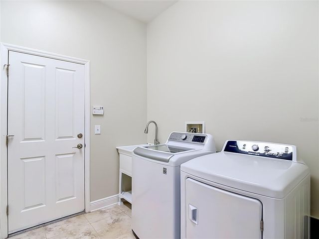 1439 BEACONSFIELD DRIVE, Wesley Chapel, FL 33543