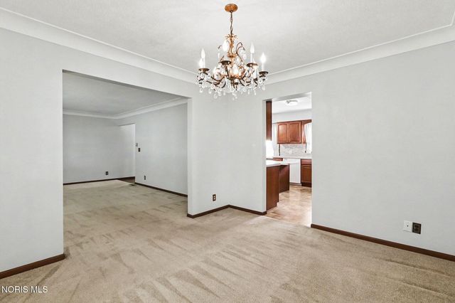 916 S Lathrop Road, Swanton, OH 43558