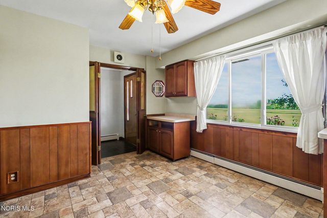 916 S Lathrop Road, Swanton, OH 43558