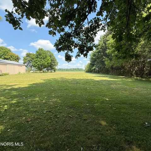 916 S Lathrop Road, Swanton, OH 43558