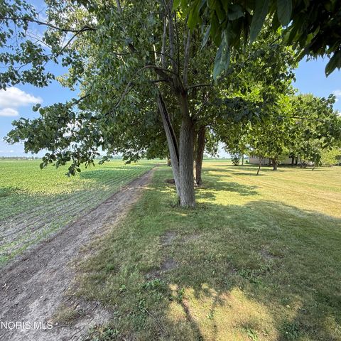 916 S Lathrop Road, Swanton, OH 43558