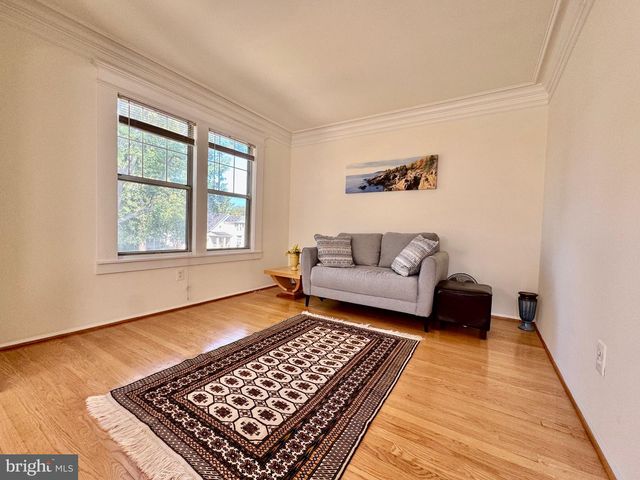 6 OAKDALE CT, Sterling, VA 20165