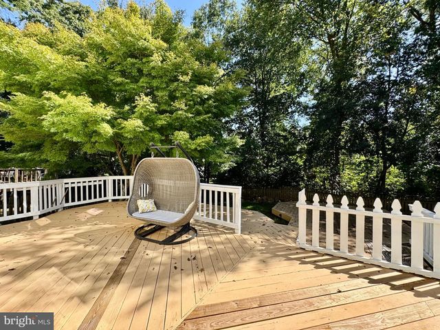 6 OAKDALE CT, Sterling, VA 20165