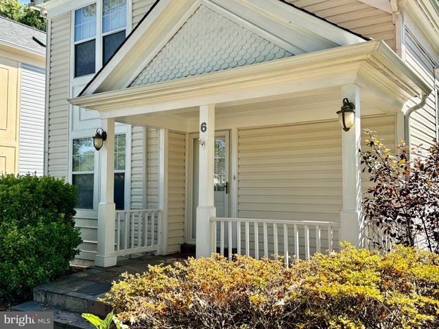 6 OAKDALE CT, Sterling, VA 20165