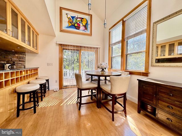 6 OAKDALE CT, Sterling, VA 20165