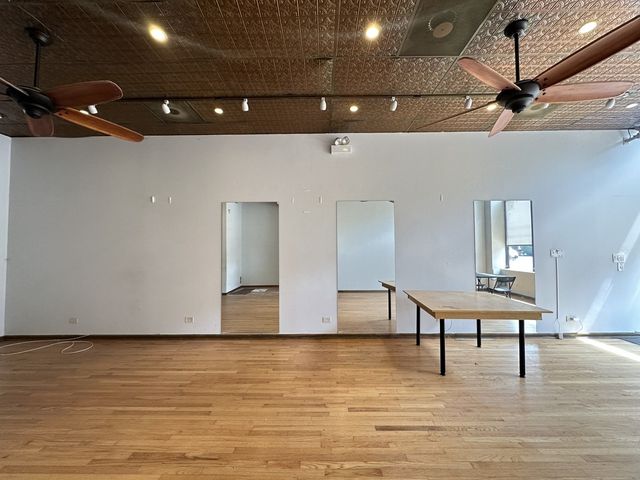 2138 W CHICAGO Avenue, Chicago, IL 60622