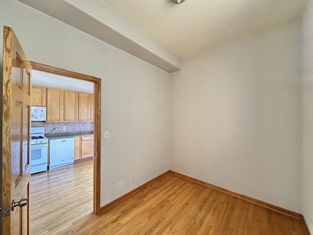 2138 W CHICAGO Avenue, Chicago, IL 60622