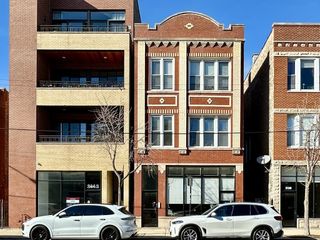 2138 W CHICAGO Avenue, Chicago, IL 60622
