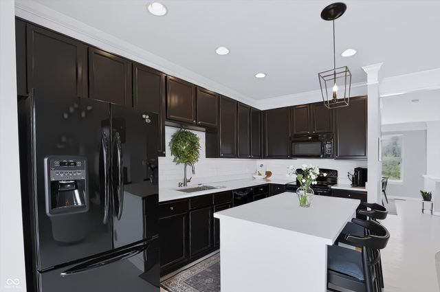 6305 Central Boulevard, Whitestown, IN 46075