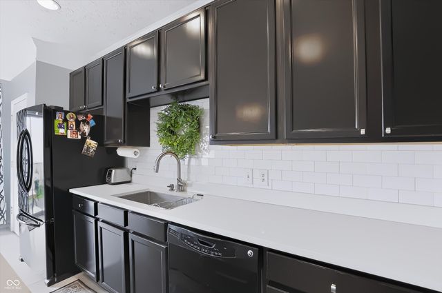 6305 Central Boulevard, Whitestown, IN 46075