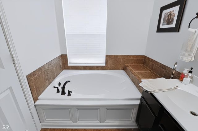 6305 Central Boulevard, Whitestown, IN 46075