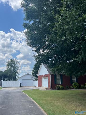 1802 Lillian Drive, Athens, AL 35611