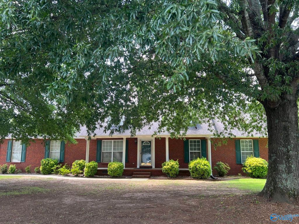 1802 Lillian Drive, Athens, AL 35611