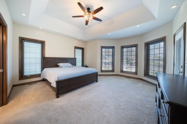 2901 N Fox Pointe Cir, Wichita, KS 67226