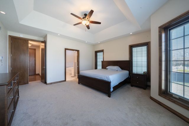 2901 N Fox Pointe Cir, Wichita, KS 67226