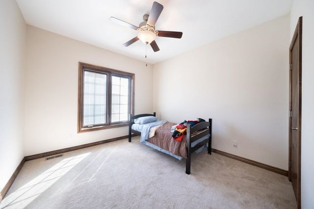 2901 N Fox Pointe Cir, Wichita, KS 67226