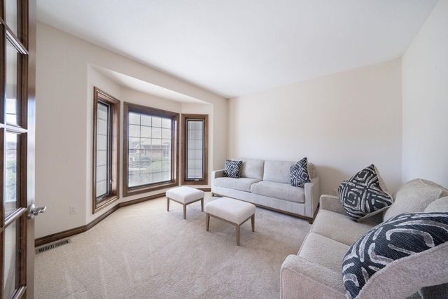 2901 N Fox Pointe Cir, Wichita, KS 67226