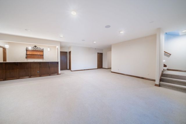 2901 N Fox Pointe Cir, Wichita, KS 67226