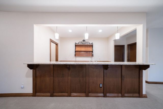 2901 N Fox Pointe Cir, Wichita, KS 67226