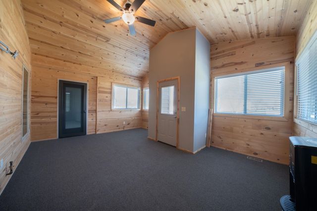 2901 N Fox Pointe Cir, Wichita, KS 67226