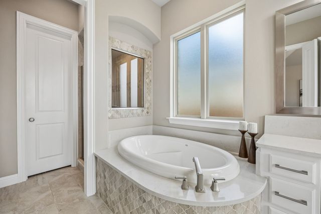 1104 Highpoint Way, Roanoke, TX 76262