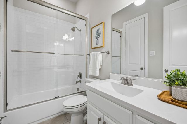 1104 Highpoint Way, Roanoke, TX 76262