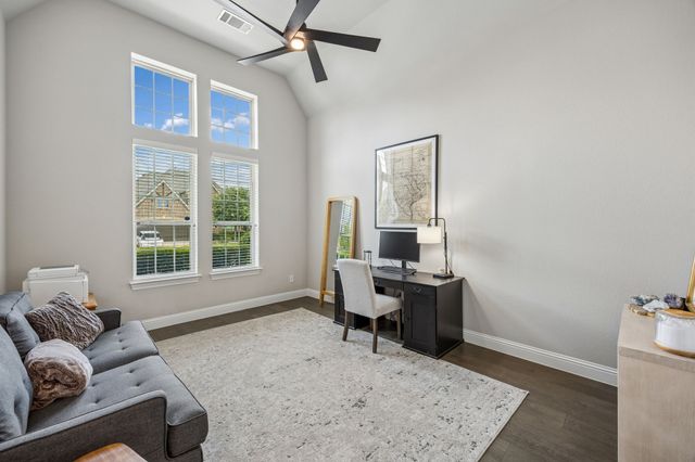 1104 Highpoint Way, Roanoke, TX 76262