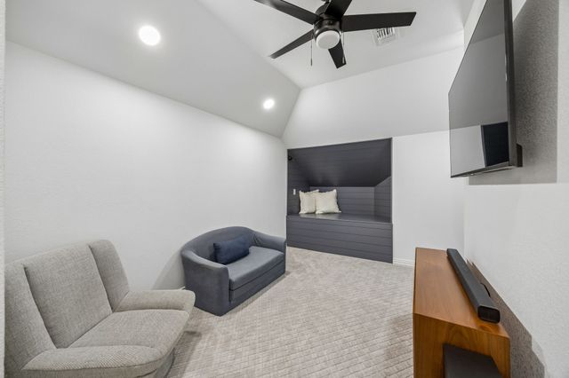 1104 Highpoint Way, Roanoke, TX 76262