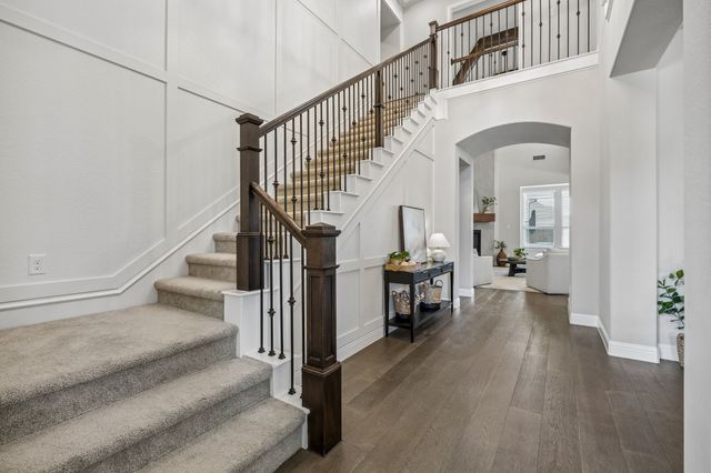 1104 Highpoint Way, Roanoke, TX 76262