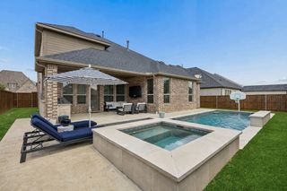1104 Highpoint Way, Roanoke, TX 76262