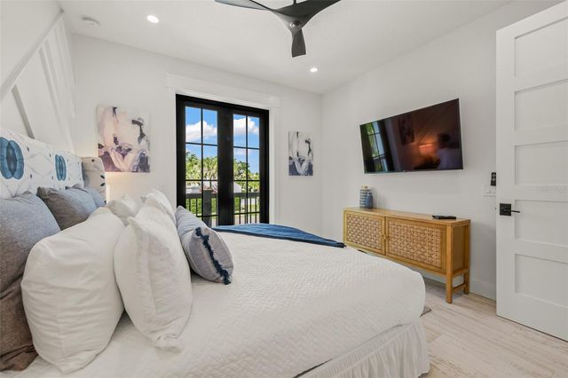 128 FILLMORE DRIVE, Sarasota, FL 34236