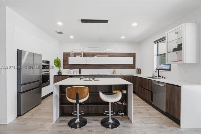 9400 W 35th Ln, Hialeah, FL 33018