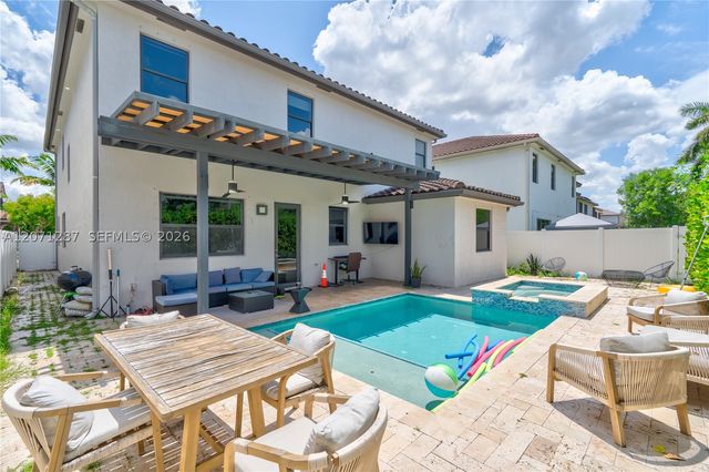 9400 W 35th Ln, Hialeah, FL 33018