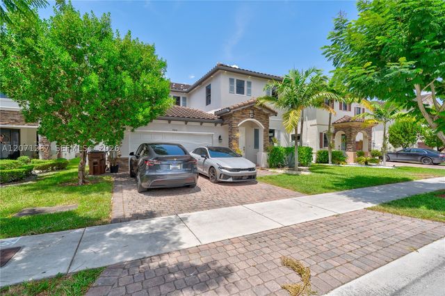 9400 W 35th Ln, Hialeah, FL 33018