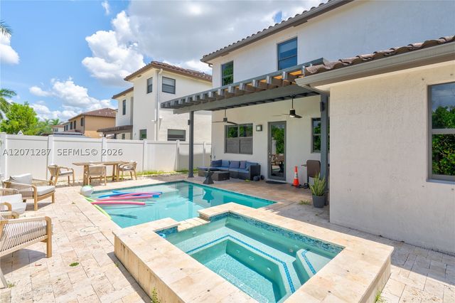 9400 W 35th Ln, Hialeah, FL 33018
