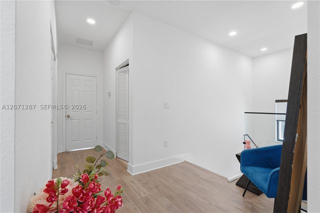 9400 W 35th Ln, Hialeah, FL 33018