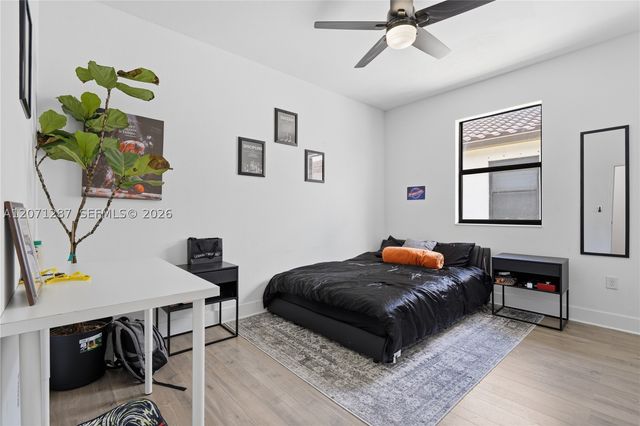 9400 W 35th Ln, Hialeah, FL 33018
