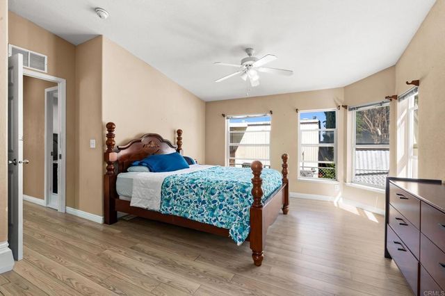 4660 N River Road 17, Oceanside, CA 92057