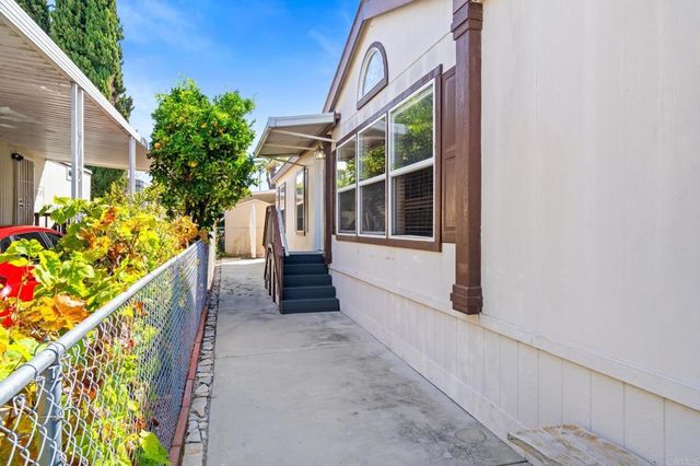 4660 N River Road 17, Oceanside, CA 92057