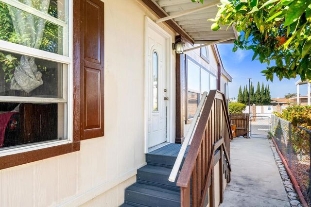 4660 N River Road 17, Oceanside, CA 92057