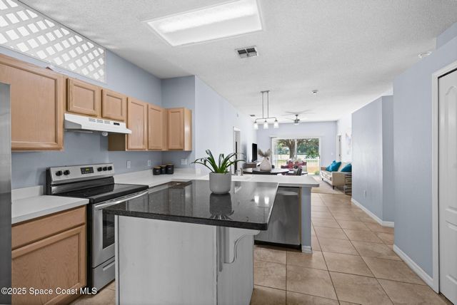 1850 Emerald Green Circle, Oviedo, FL 32765