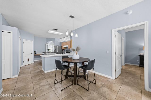 1850 Emerald Green Circle, Oviedo, FL 32765