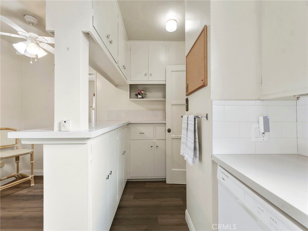 Image 18 of property listing at 8043 Rhodes, North Hollywood, CA 91605