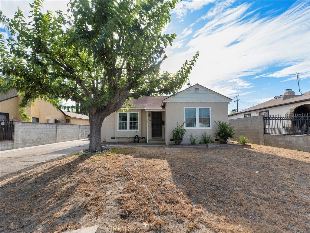 Image 2 of property listing at 8043 Rhodes, North Hollywood, CA 91605