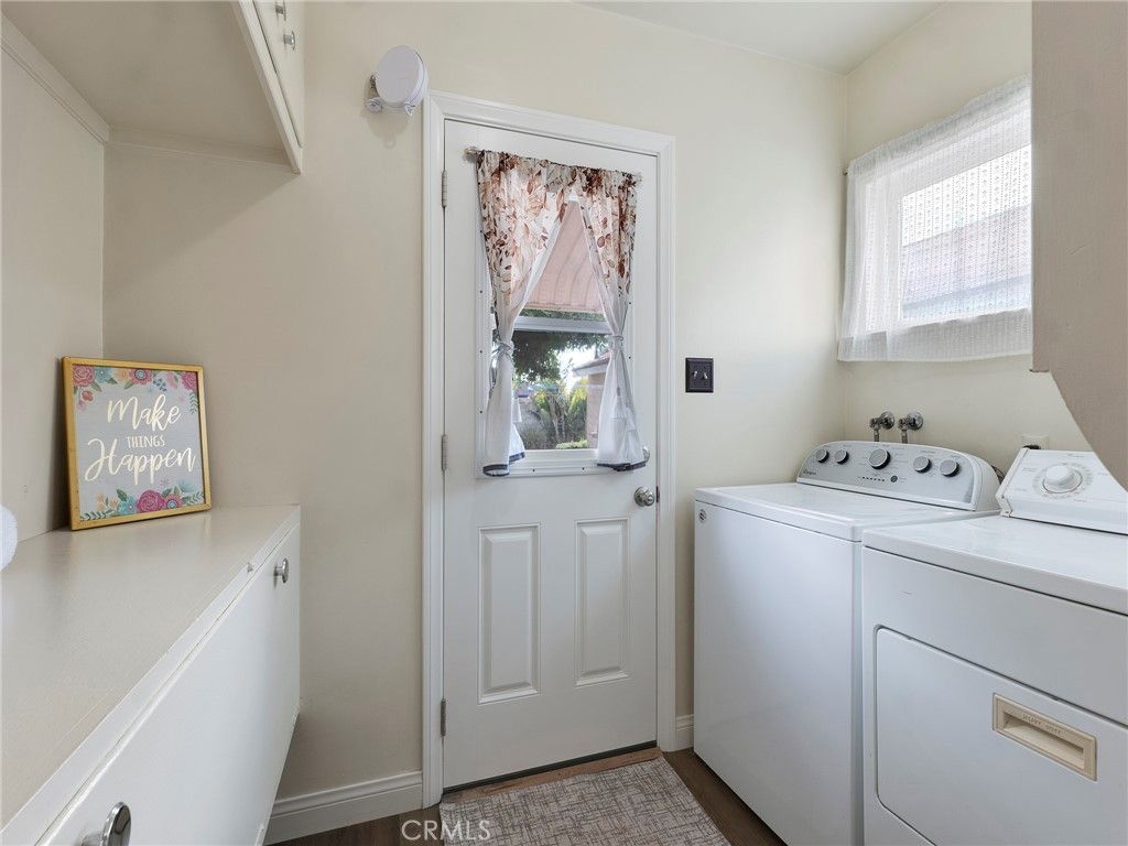 Image 20 of property listing at 8043 Rhodes, North Hollywood, CA 91605