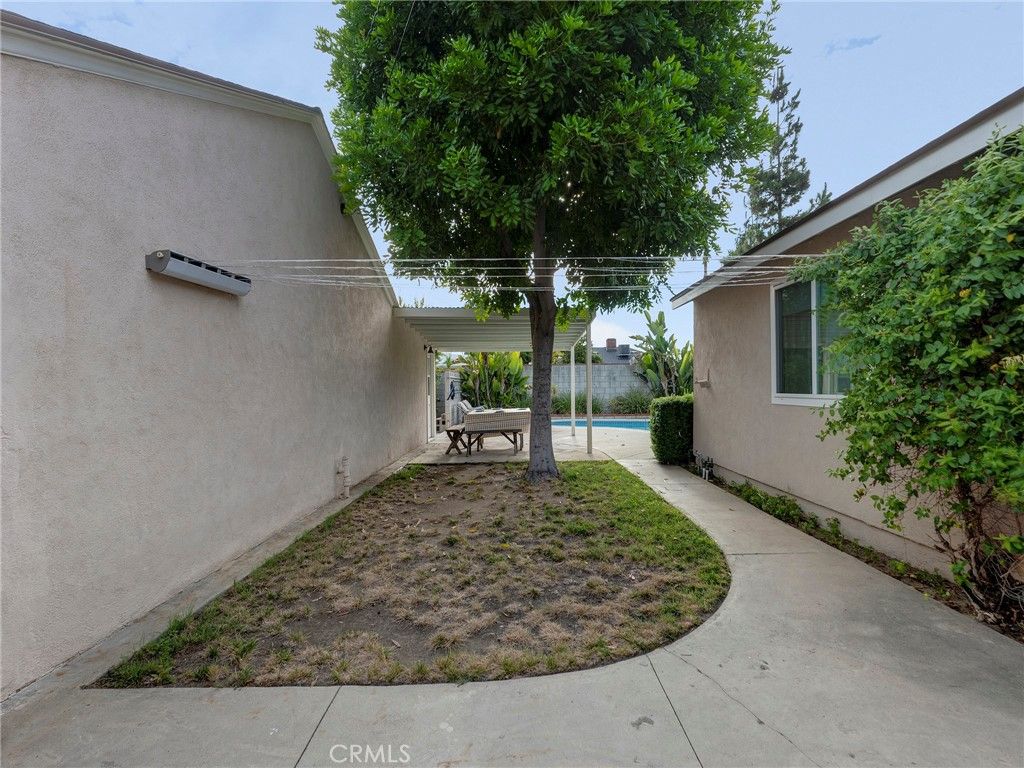 Image 35 of property listing at 8043 Rhodes, North Hollywood, CA 91605