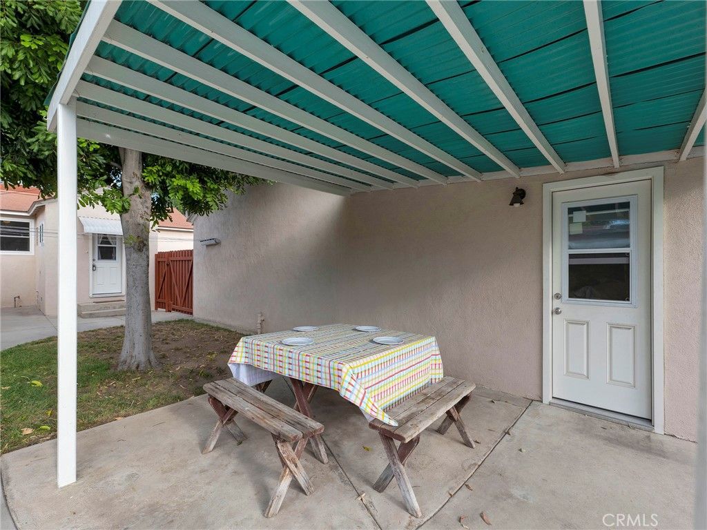 Image 38 of property listing at 8043 Rhodes, North Hollywood, CA 91605