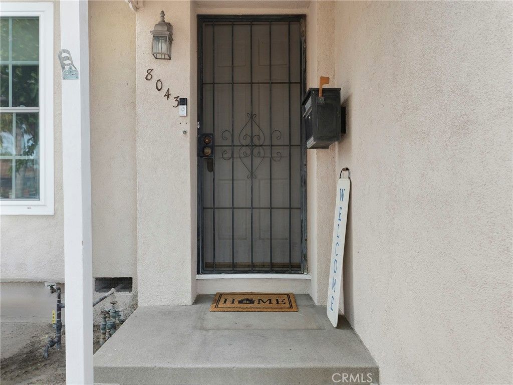Image 5 of property listing at 8043 Rhodes, North Hollywood, CA 91605