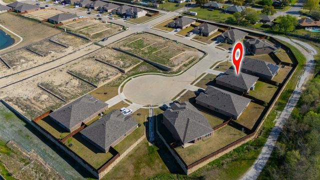 1907 Heritage Court, Cleburne, TX 76033